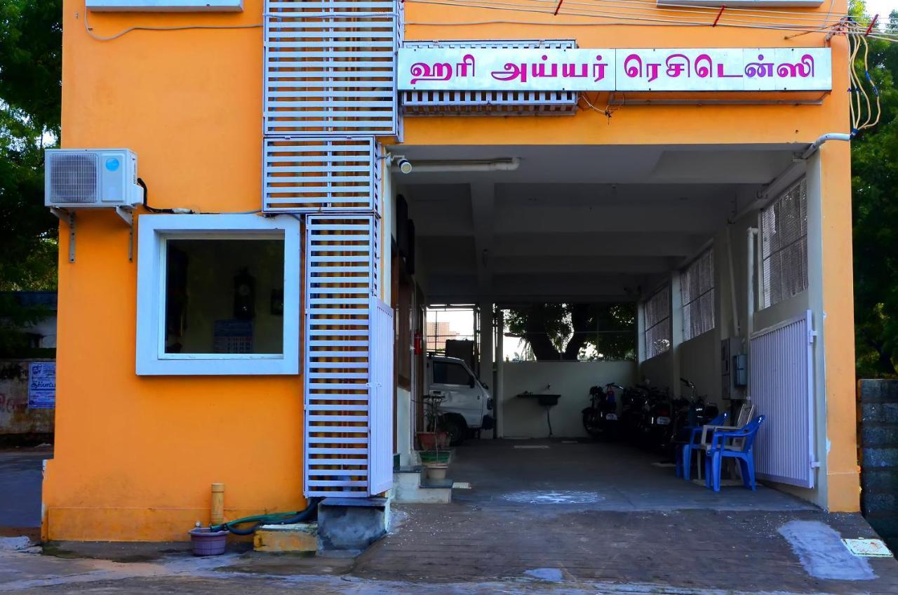 Отель Hari Iyer Residency Тиручендур Экстерьер фото